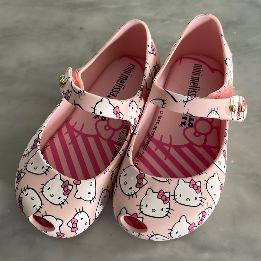Brand New. HK Mini Melissa shoes. Size 7.